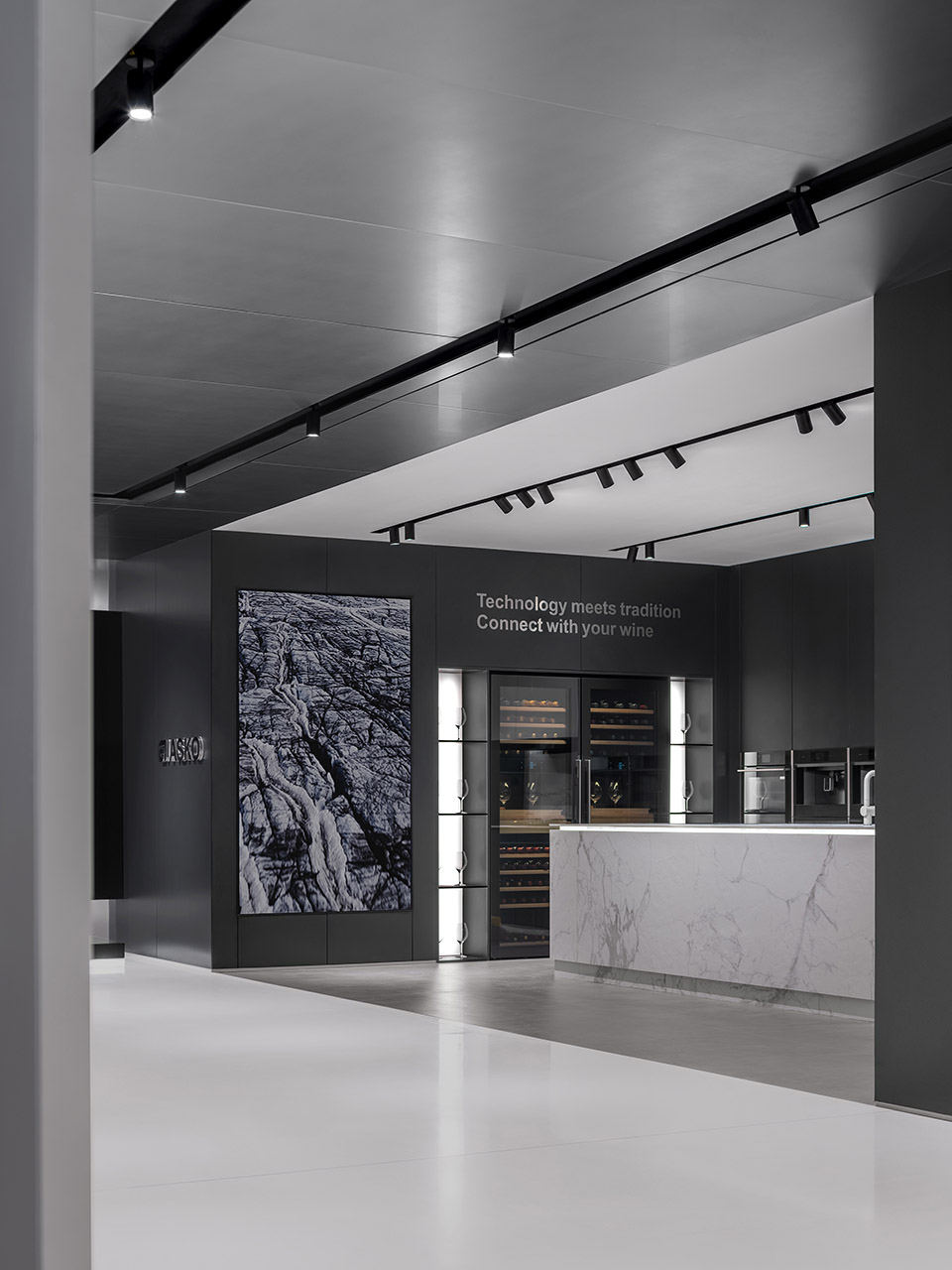 hisense headquarters exhibition hall by moc
