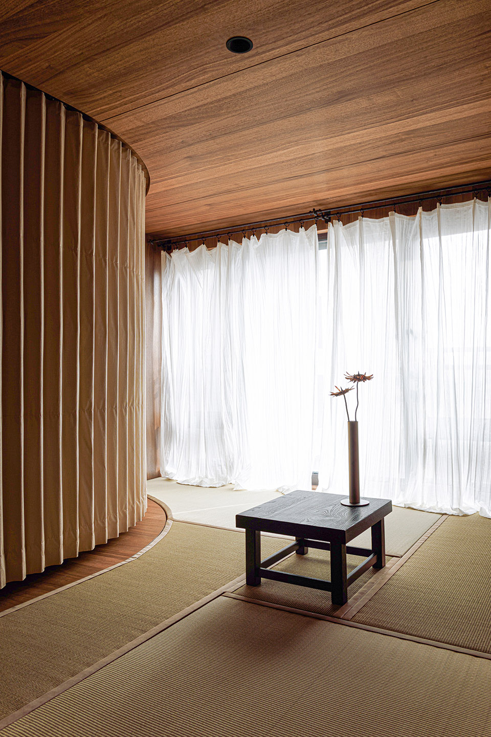 the horizontal window house by wue design