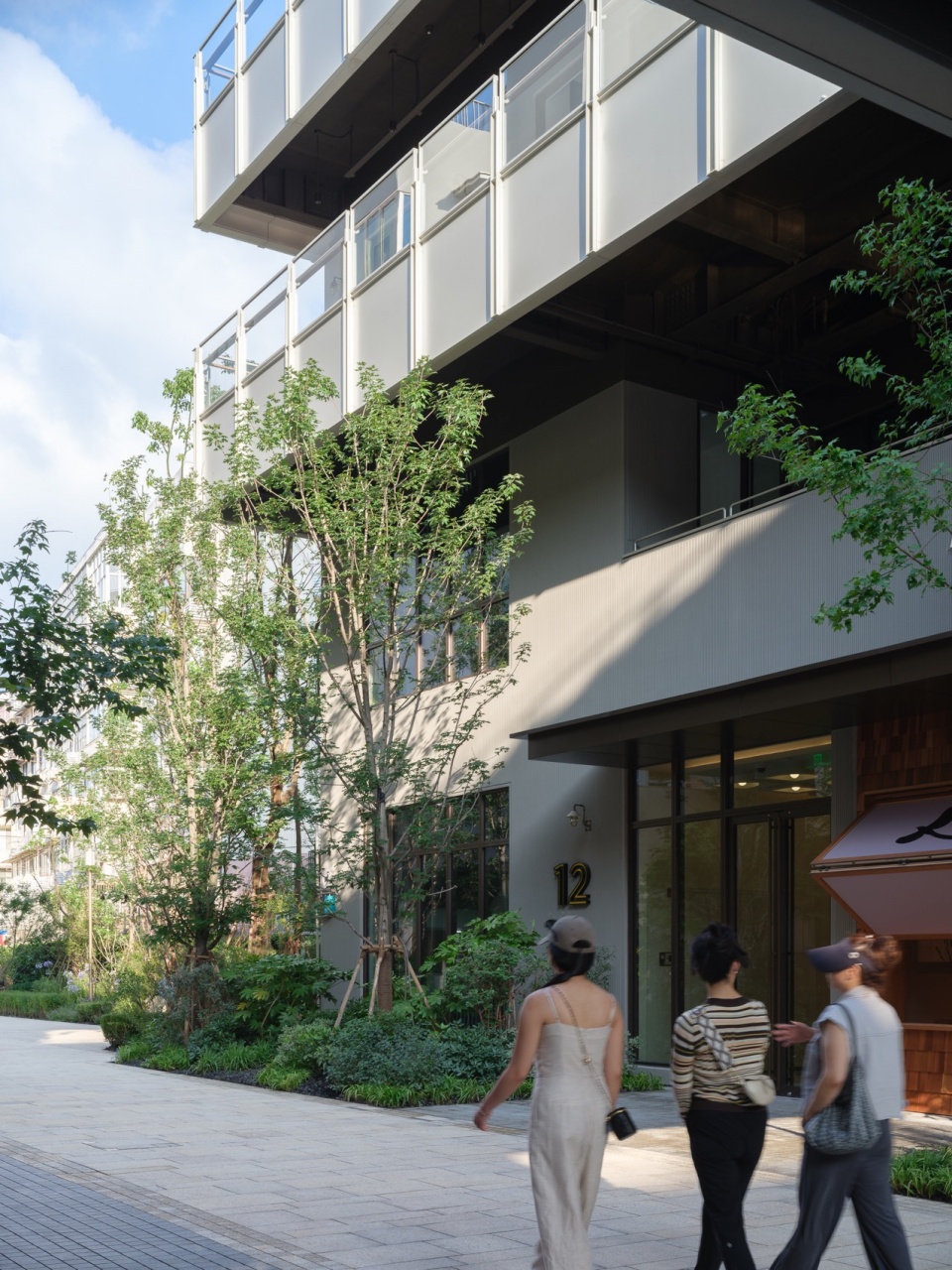 Columbia Circle Phase II Architectural Refinement Gray Space Interior and Guide System by XU Studio