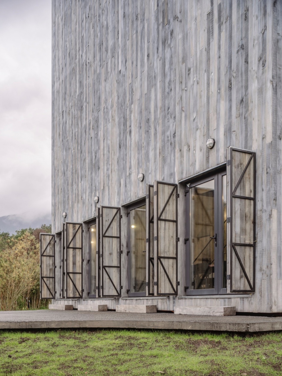 HUMO HOUSE Ivan Bravo architects
