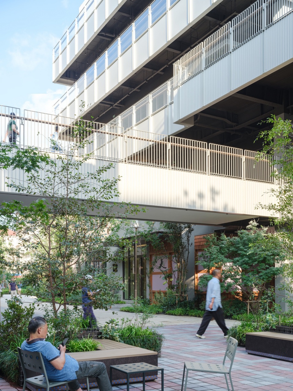 Columbia Circle Phase II Architectural Refinement Gray Space Interior and Guide System by XU Studio