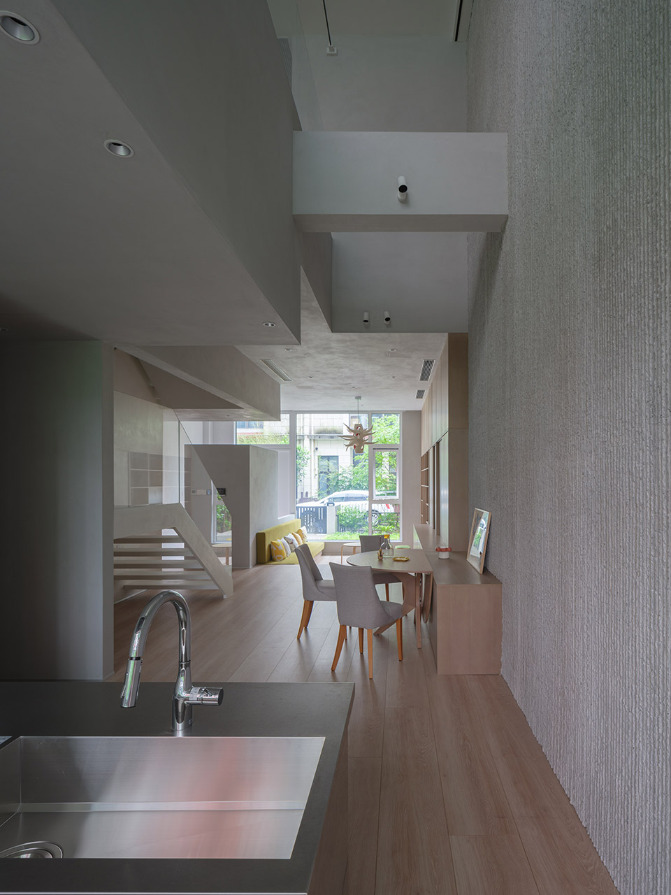 pi house by tsutsumi associates