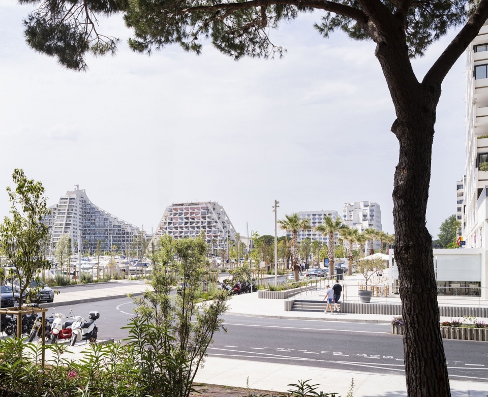 La Ball ade by Agence Leclercq Associes