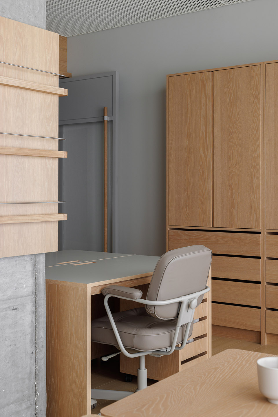 basao office by neutra architects