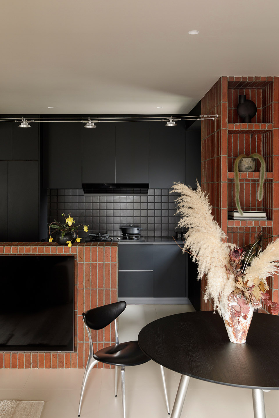 the horizontal window house by wue design