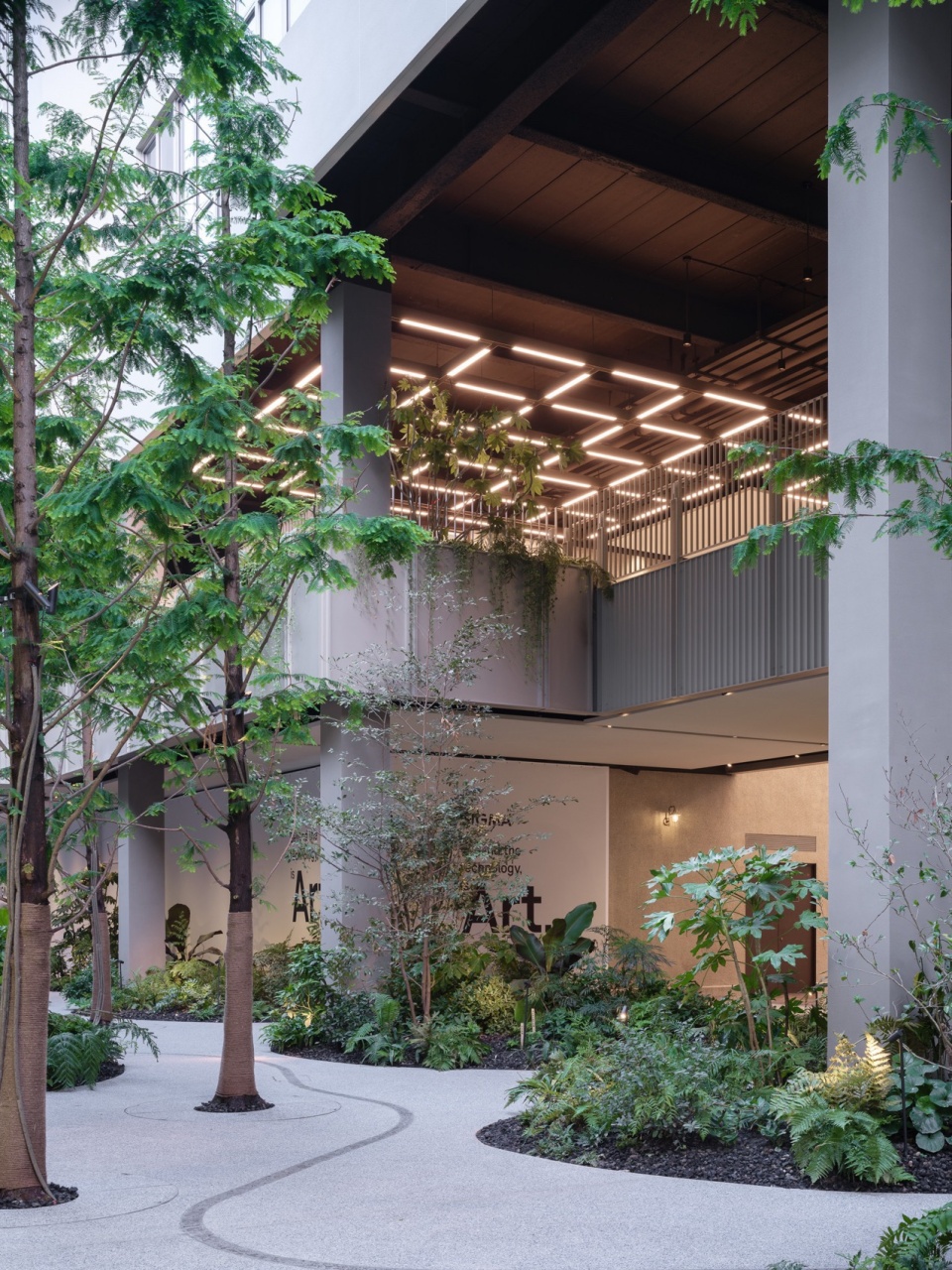 Columbia Circle Phase II Architectural Refinement Gray Space Interior and Guide System by XU Studio