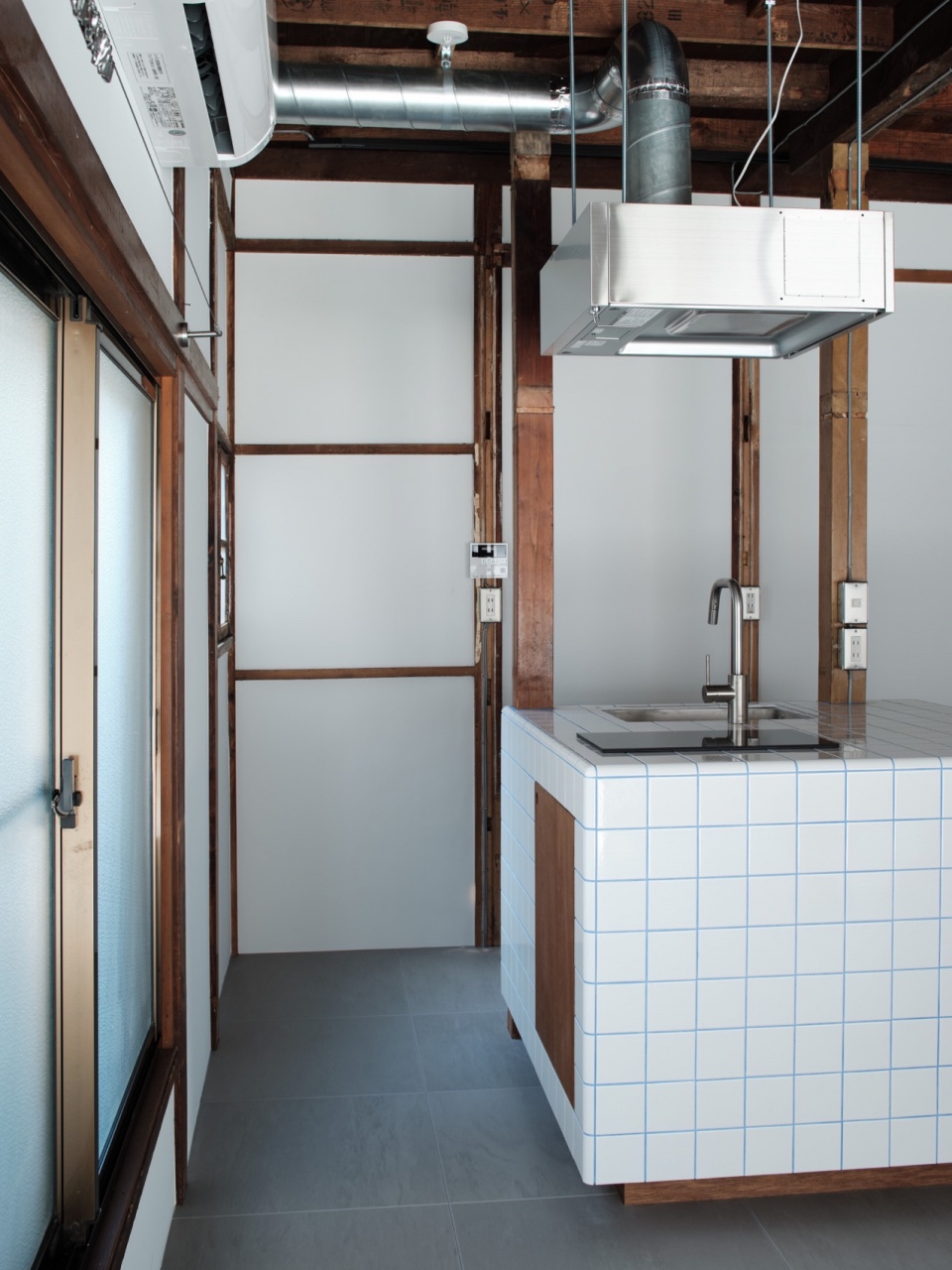 Omori House Roovice