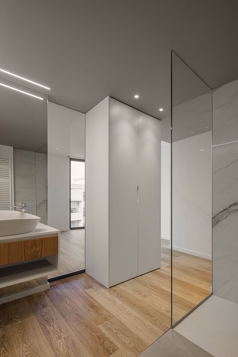 Sense 100 Building by Sandra Micaela Casinha architects