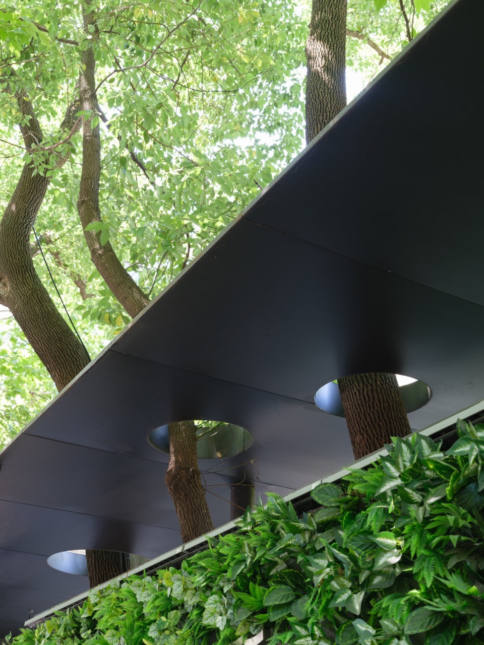 Columbia Circle Phase II Architectural Refinement Gray Space Interior and Guide System by XU Studio