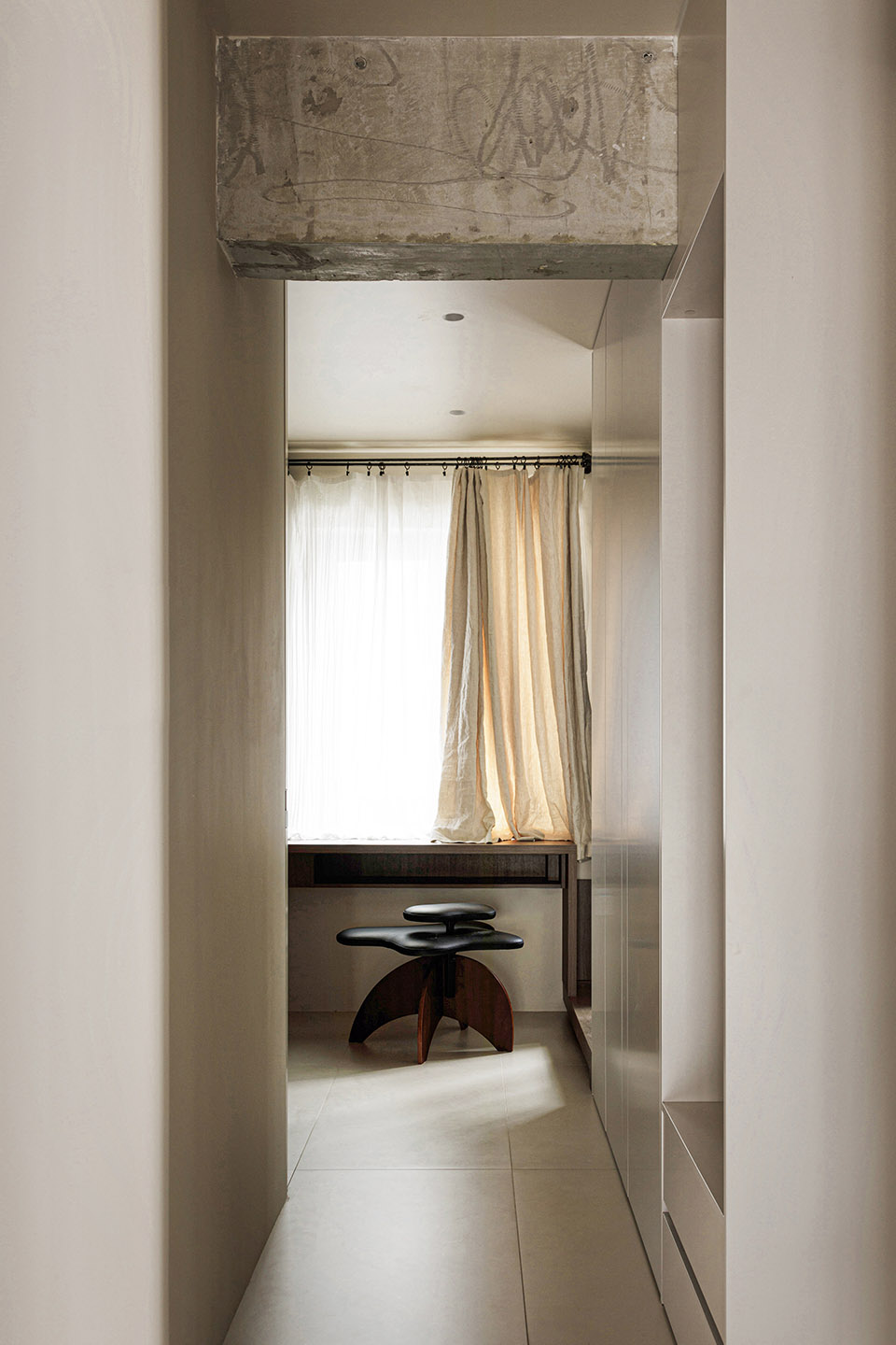 the horizontal window house by wue design