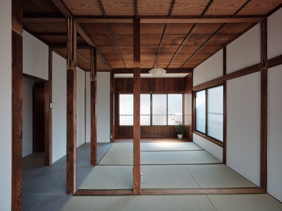 Omori House Roovice