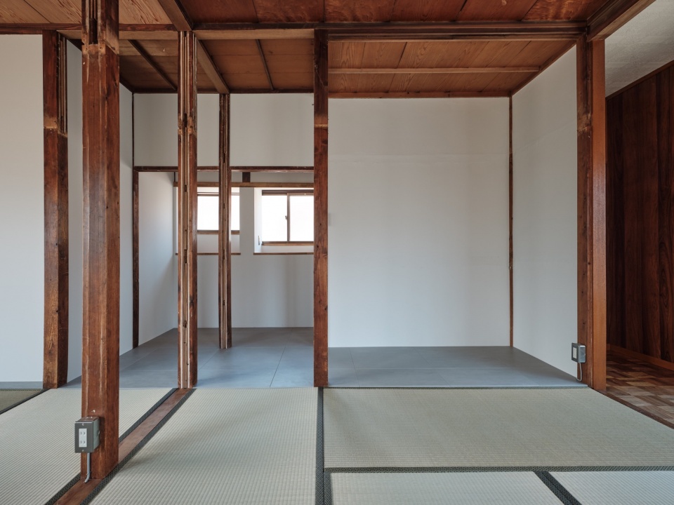 Omori House Roovice