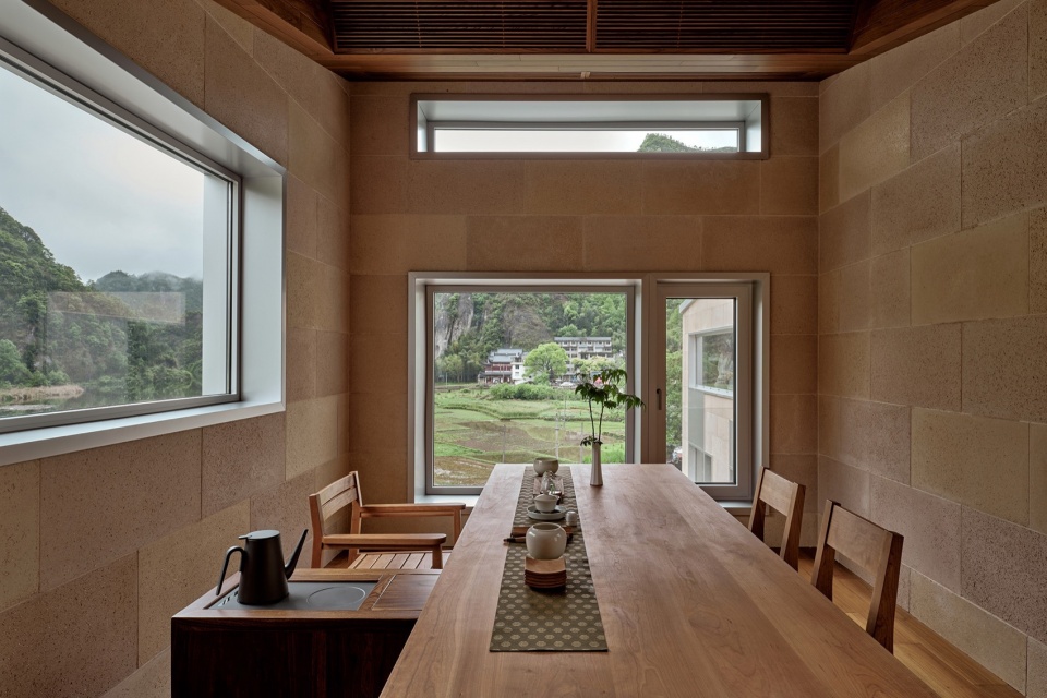 Gong s House by Various Associates