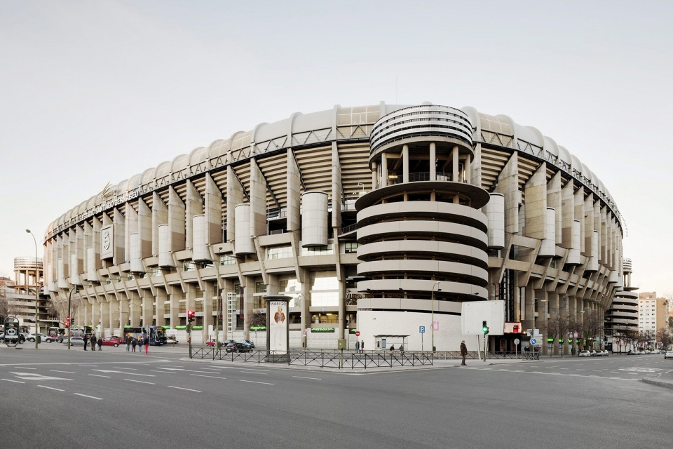 the conversion of the santiago bernabeu stadium by gmp