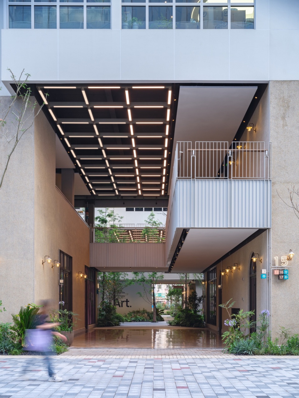 Columbia Circle Phase II Architectural Refinement Gray Space Interior and Guide System by XU Studio