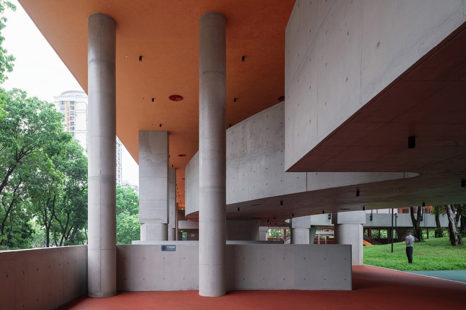 lai yuen foreign language primaray school by vector architect