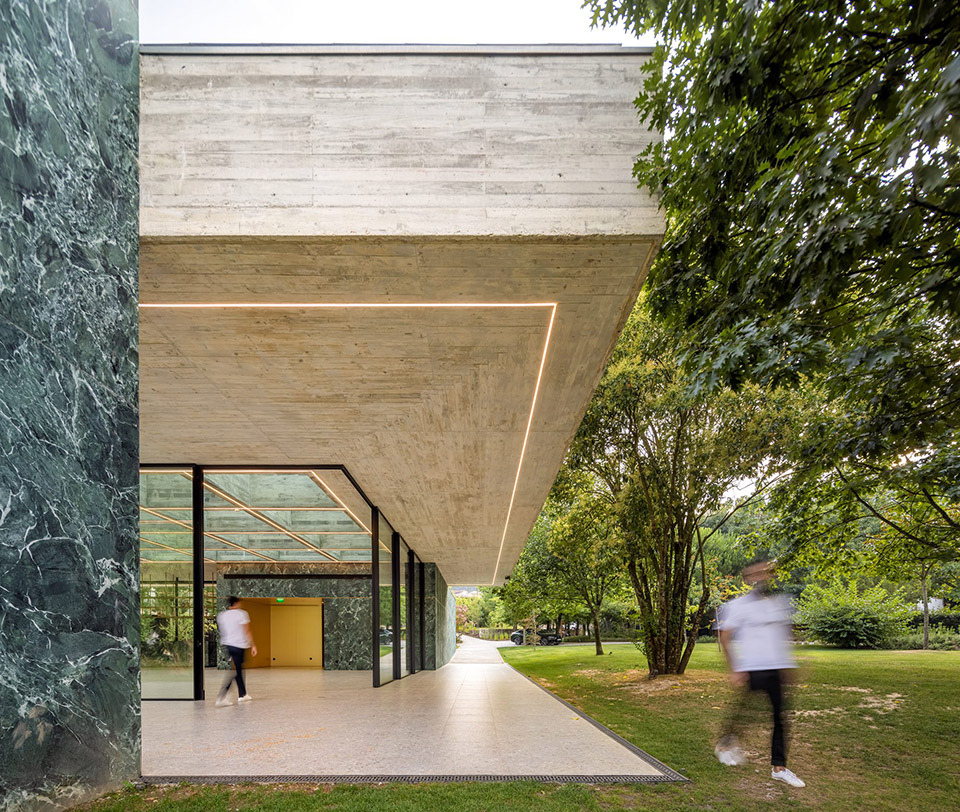 pavilion in the garden by spaceworkers