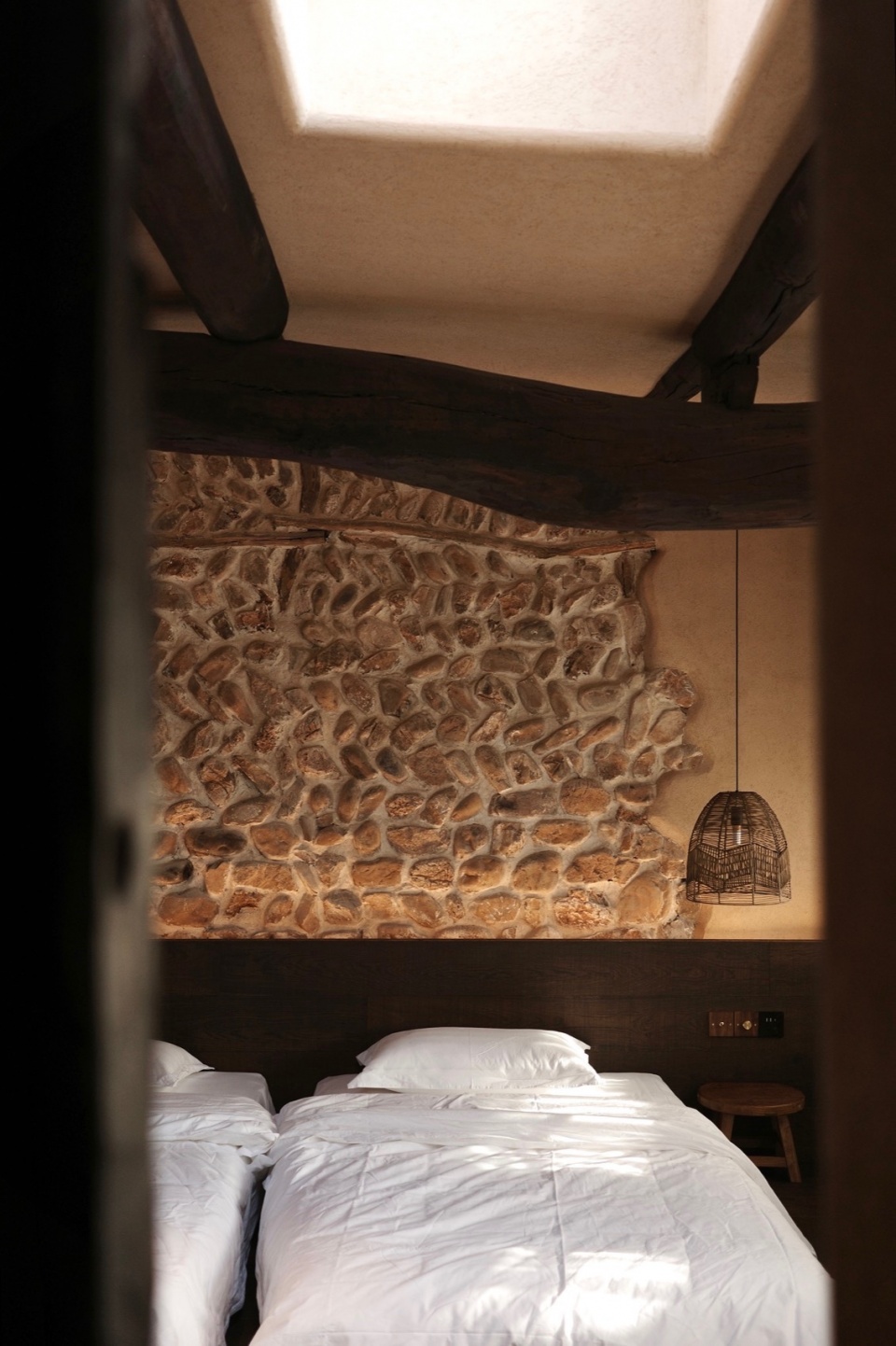No 2 4 5 of Yanshan Inns by Hangzhou Guantang Interior Design