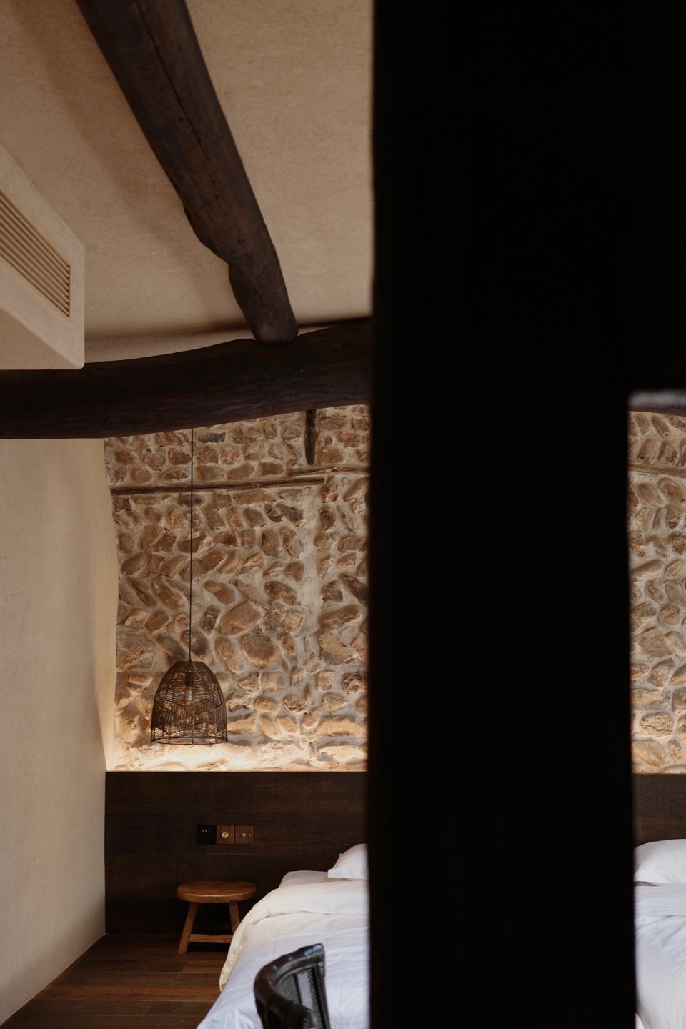 No 2 4 5 of Yanshan Inns by Hangzhou Guantang Interior Design