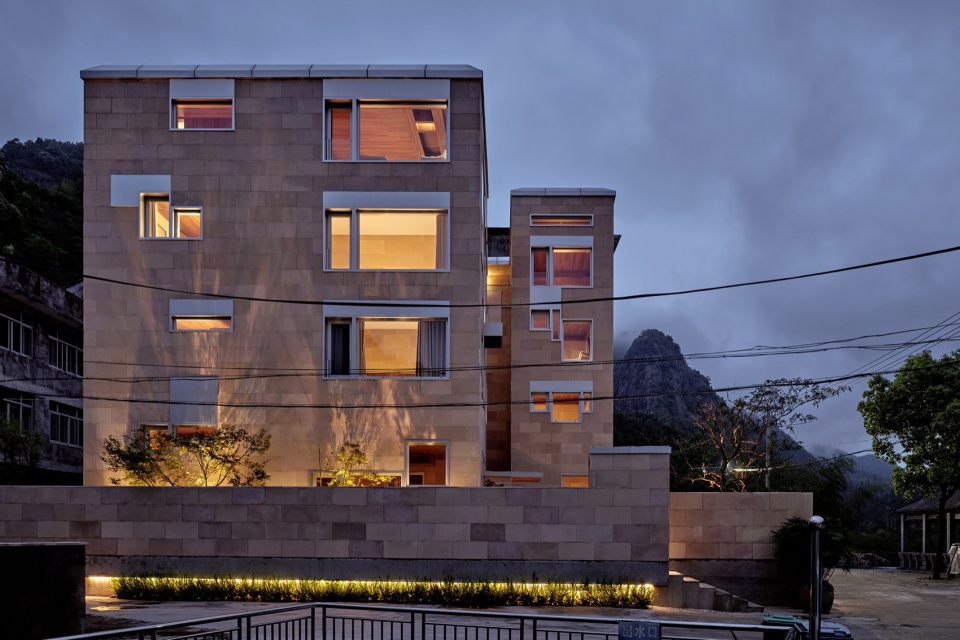 Gong s House by Various Associates