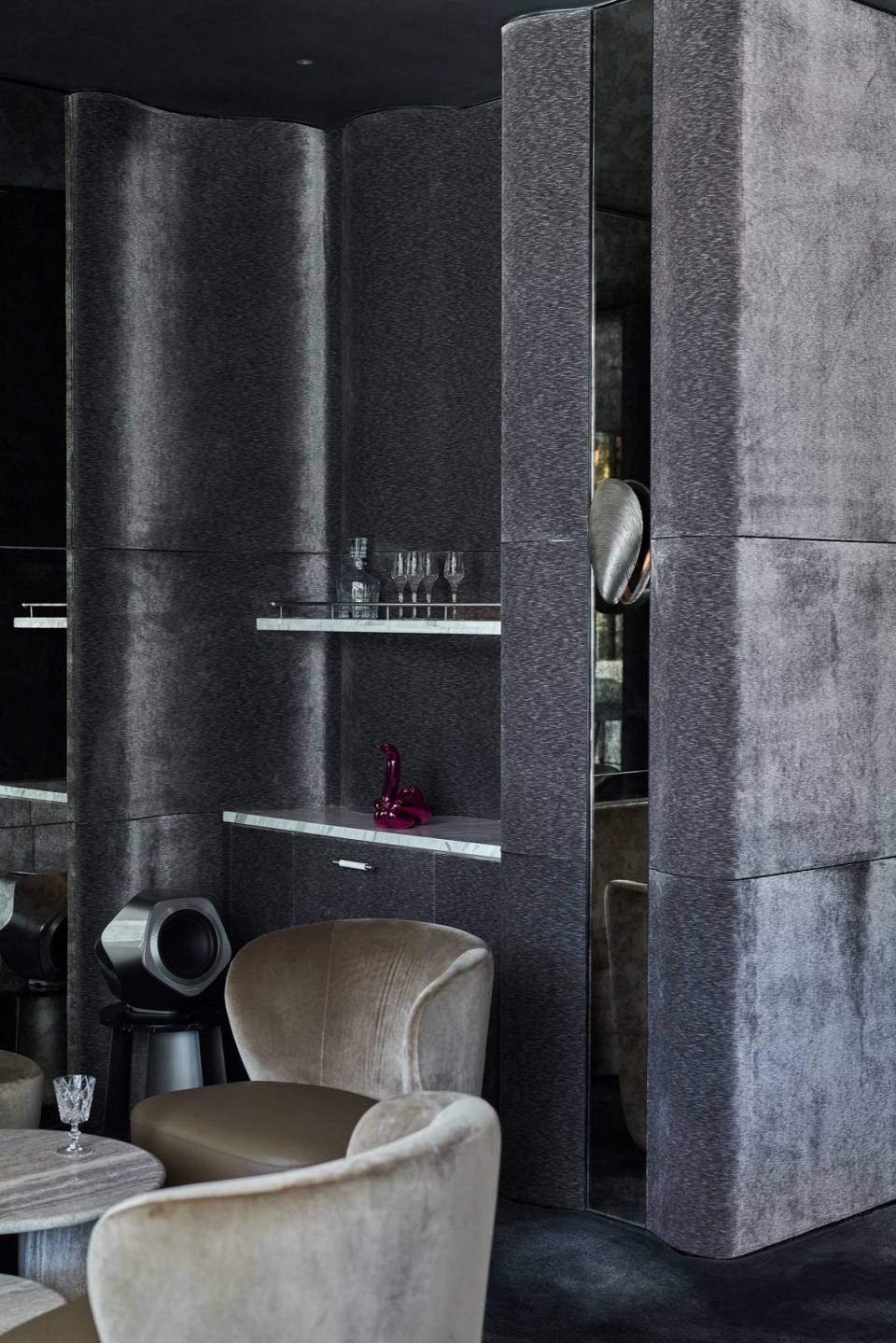 BLACKSWAN Restaurant