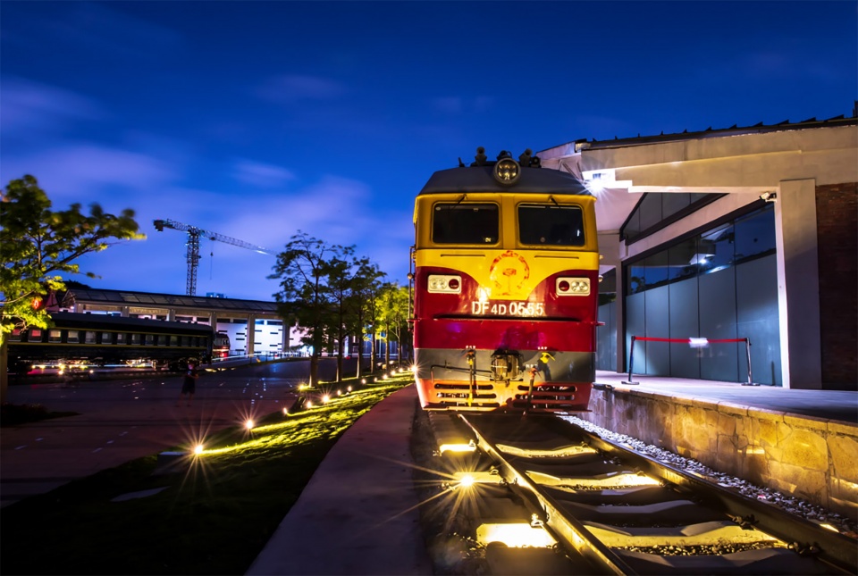 guangzhou railway museum renovation by scad