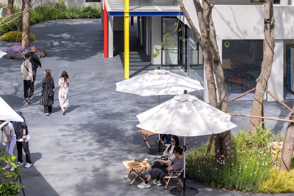 the luxe lakes cpi island commercial renewal by vari design
