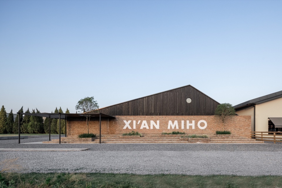 miho auditorium by xl design atelier