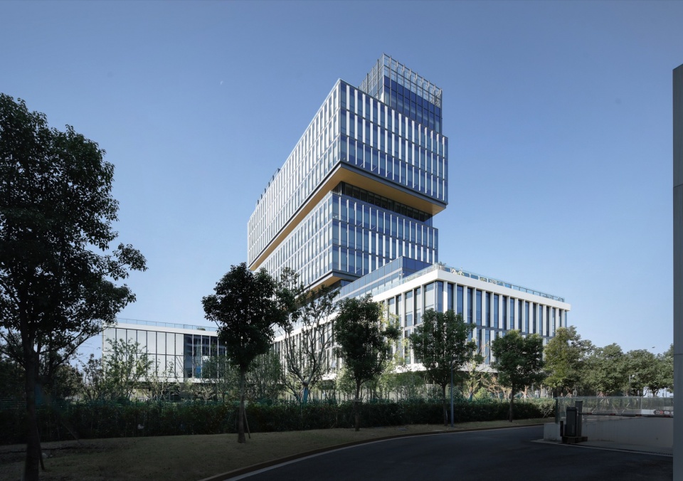 Qichacha Tec Headquarter by ARTS Group Co.Ltd