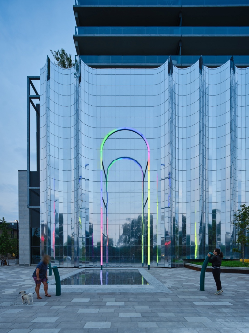 hello hello installation by daily tous les jours