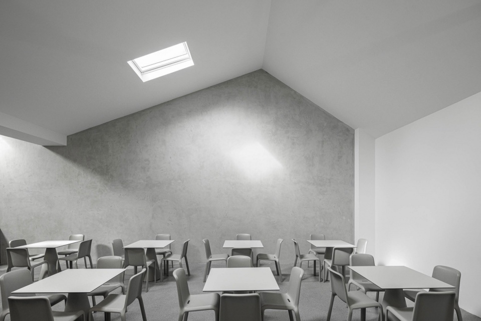 Industria A10 by BOX arquitectos
