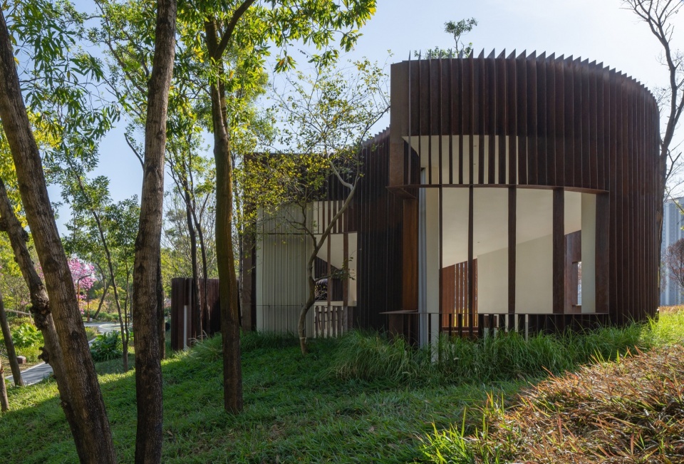 Qiaochengbei Park Visitor Center China by ATELIER XI