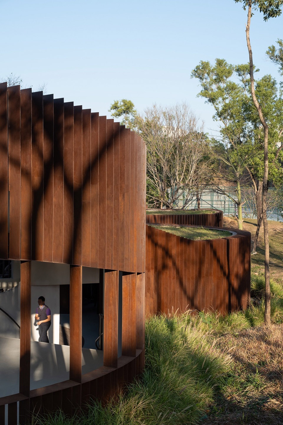 Qiaochengbei Park Visitor Center China by ATELIER XI
