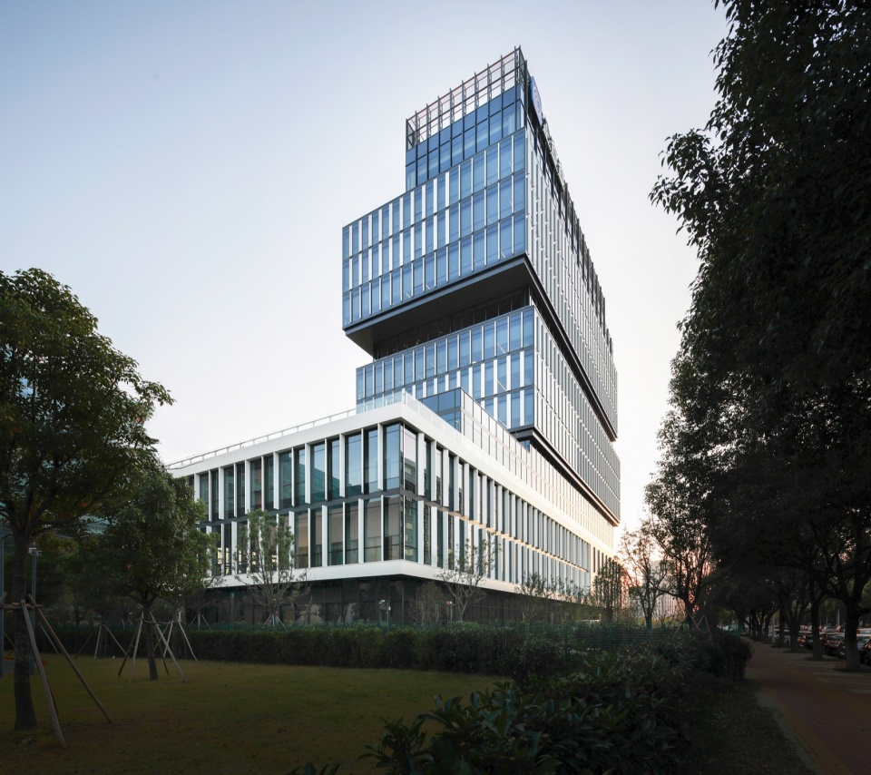 Qichacha Tec Headquarter by ARTS Group Co.Ltd
