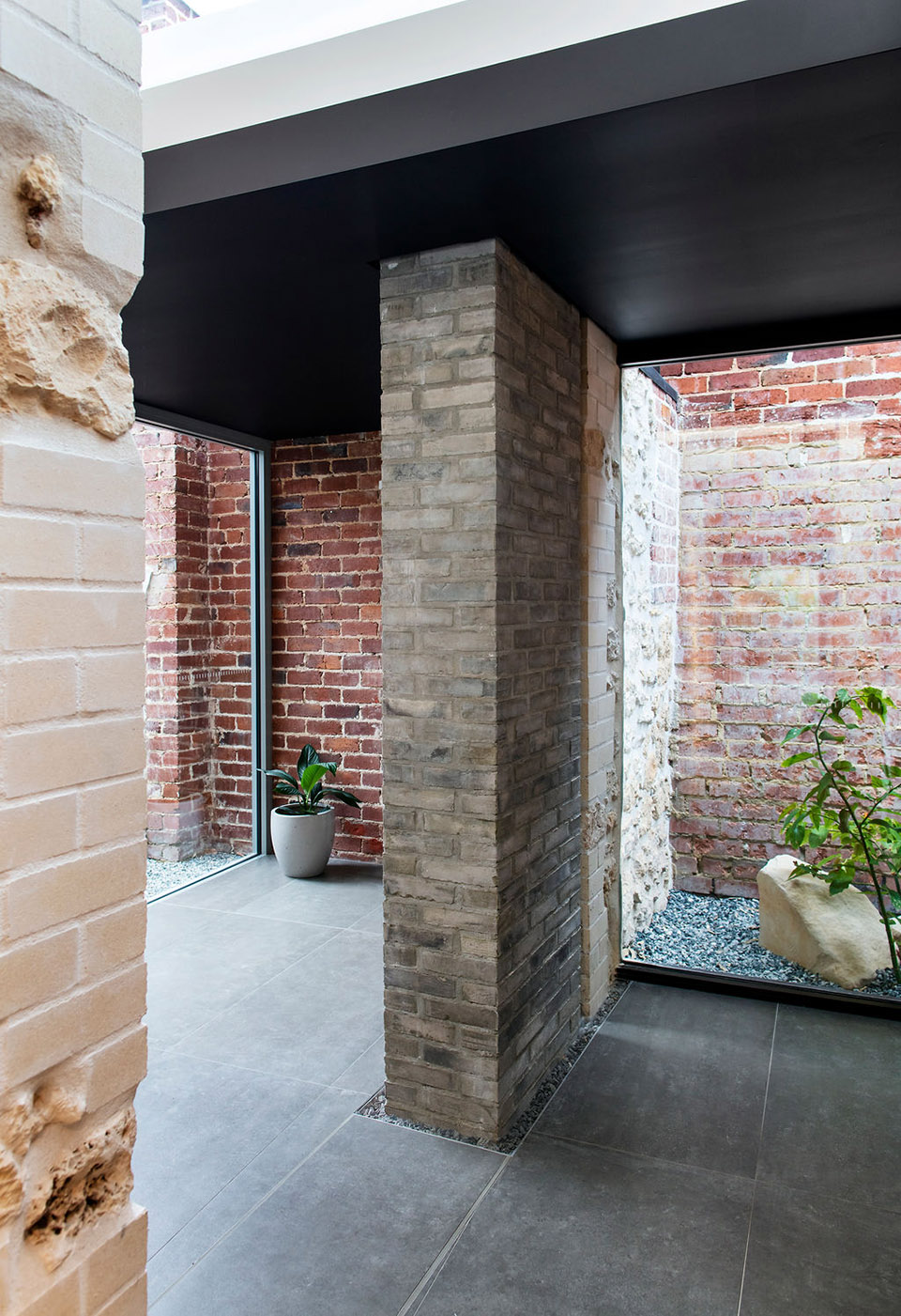 orient street house by philip stejskal architecture