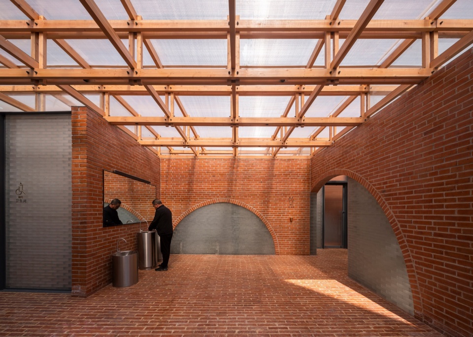 Red Brick Public Toilet on Liuba Old Street by Shulin Architecture