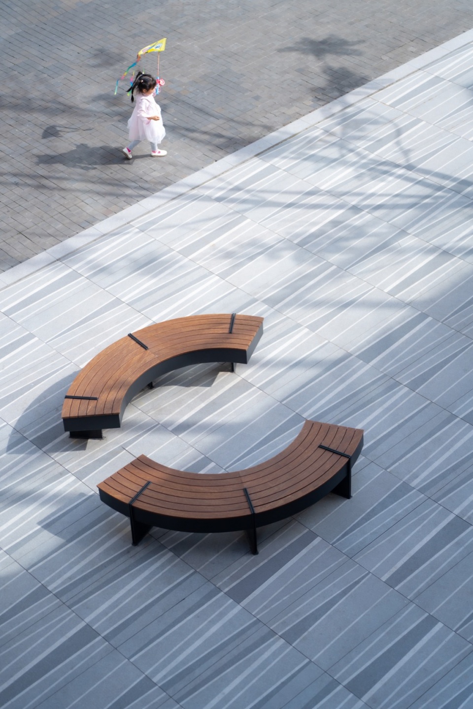 CHONGQING LANDMARK RIVERSIDE PARK RESTAURANTBAR STREET LANDSCAPE ENHANCEMENT