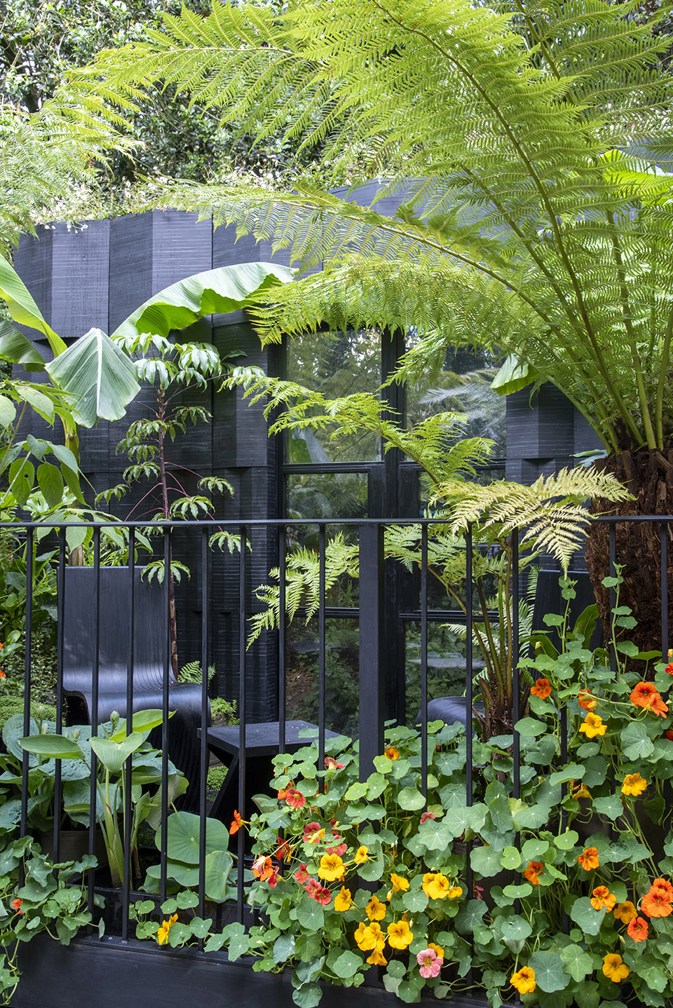 the addleshaw goddard junglette garden by mike mcmahon studio