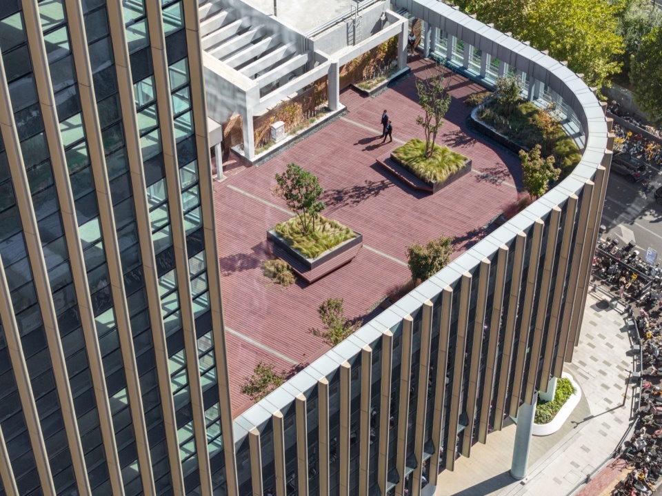 Jinshi Center in Jinan CBD