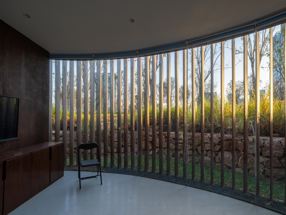 Qiaochengbei Park Visitor Center China by ATELIER XI