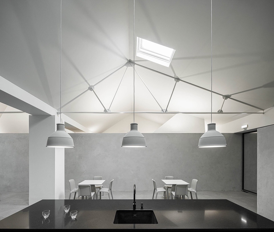 Industria A10 by BOX arquitectos