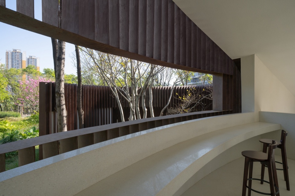 Qiaochengbei Park Visitor Center China by ATELIER XI