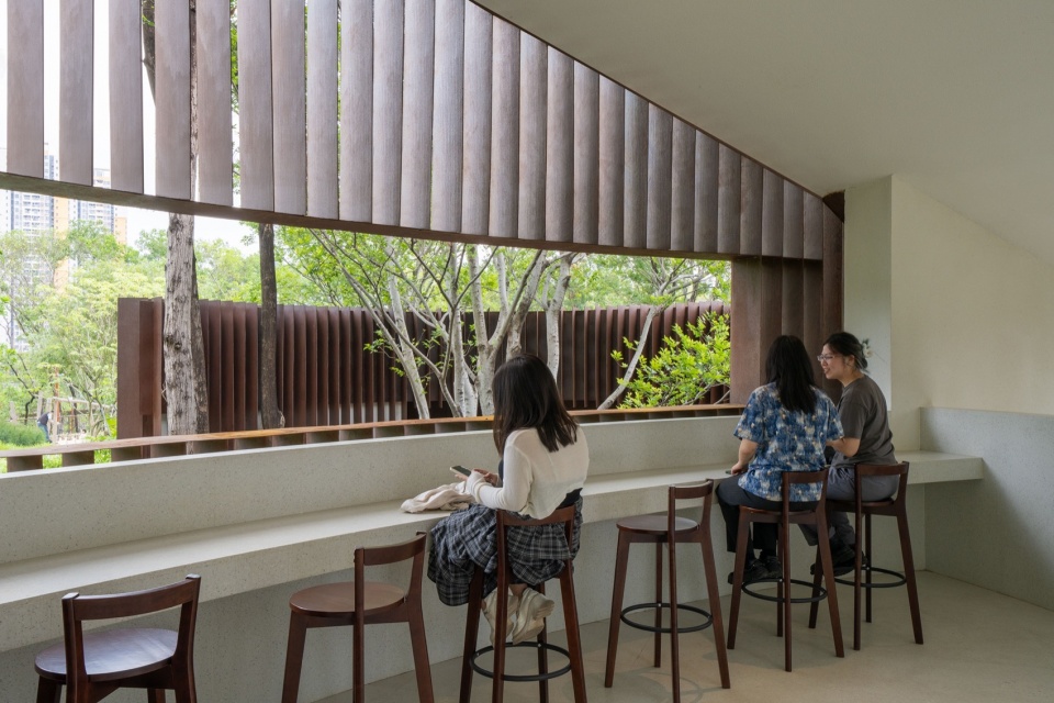 Qiaochengbei Park Visitor Center China by ATELIER XI