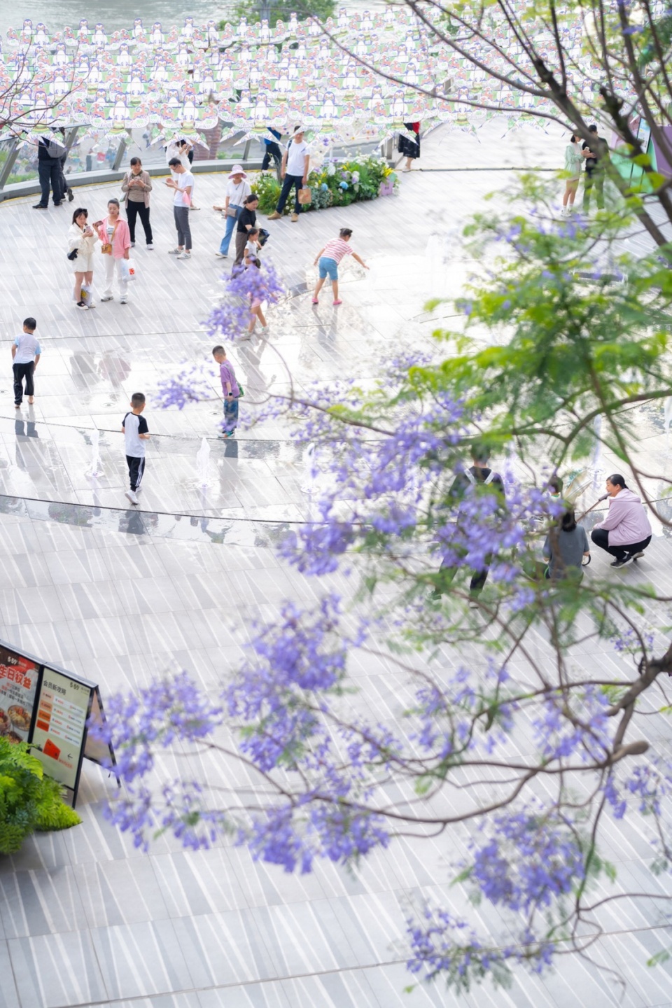 CHONGQING LANDMARK RIVERSIDE PARK RESTAURANTBAR STREET LANDSCAPE ENHANCEMENT