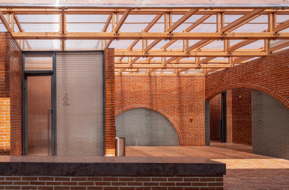 Red Brick Public Toilet on Liuba Old Street by Shulin Architecture