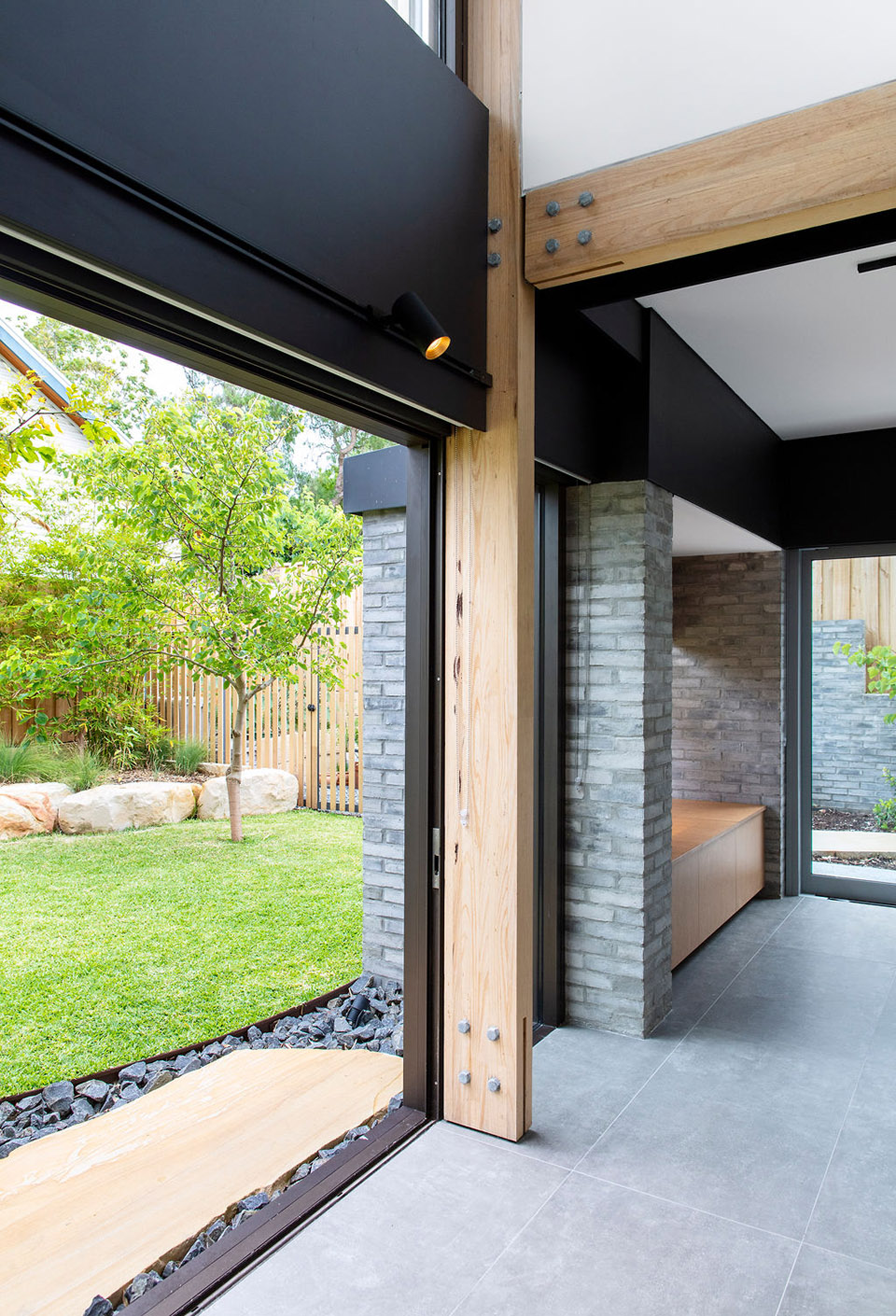 orient street house by philip stejskal architecture