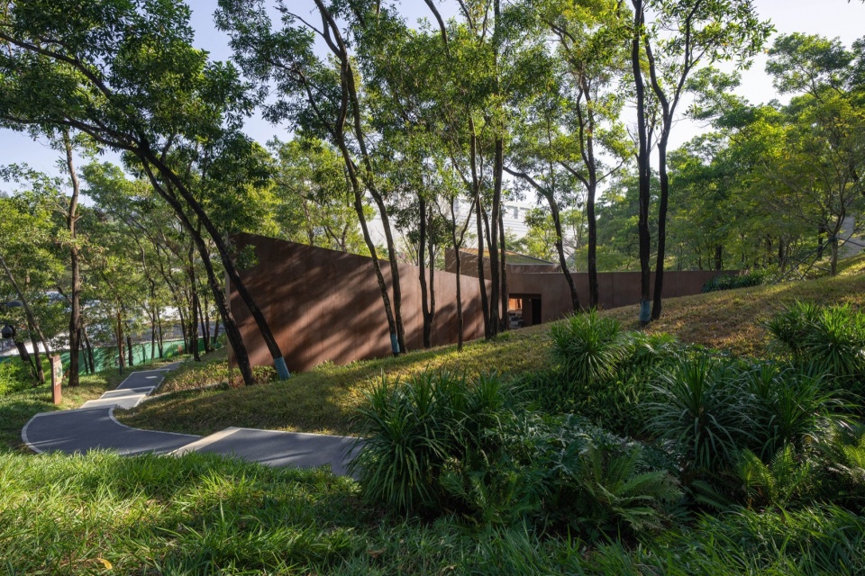 Qiaochengbei Park Visitor Center China by ATELIER XI
