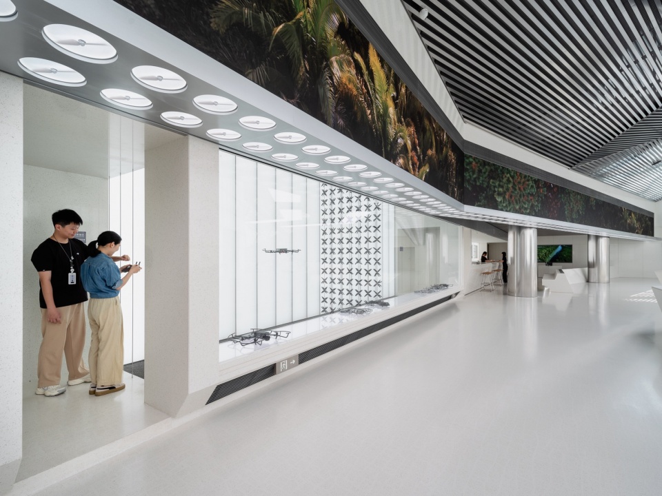 DJI Flagship Store by Various Associates