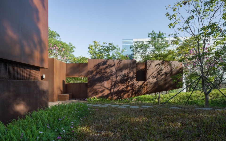 Qiaochengbei Park Visitor Center China by ATELIER XI