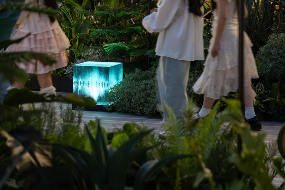 CHONGQING LANDMARK RIVERSIDE PARK RESTAURANTBAR STREET LANDSCAPE ENHANCEMENT